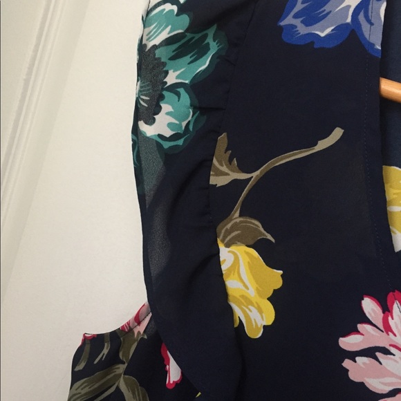 Joe Fresh Blue Floral Blouse, Size M - Picture 5 of 7